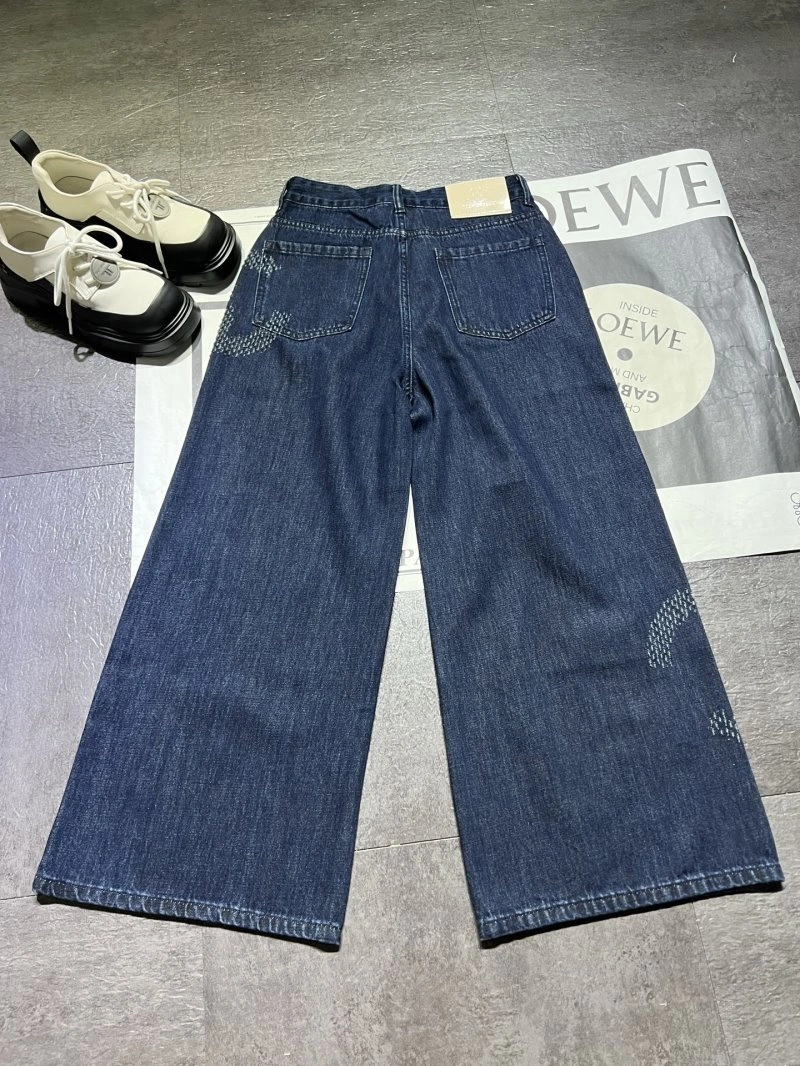 ComfortFit Chanel Jeans 110689