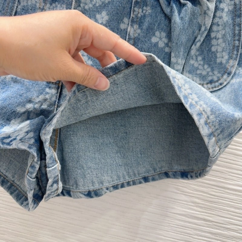 StreetReady Chanel Jeans 110680
