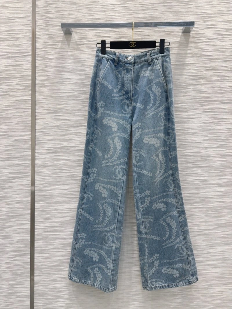 Seasonal Chanel Jeans 110671
