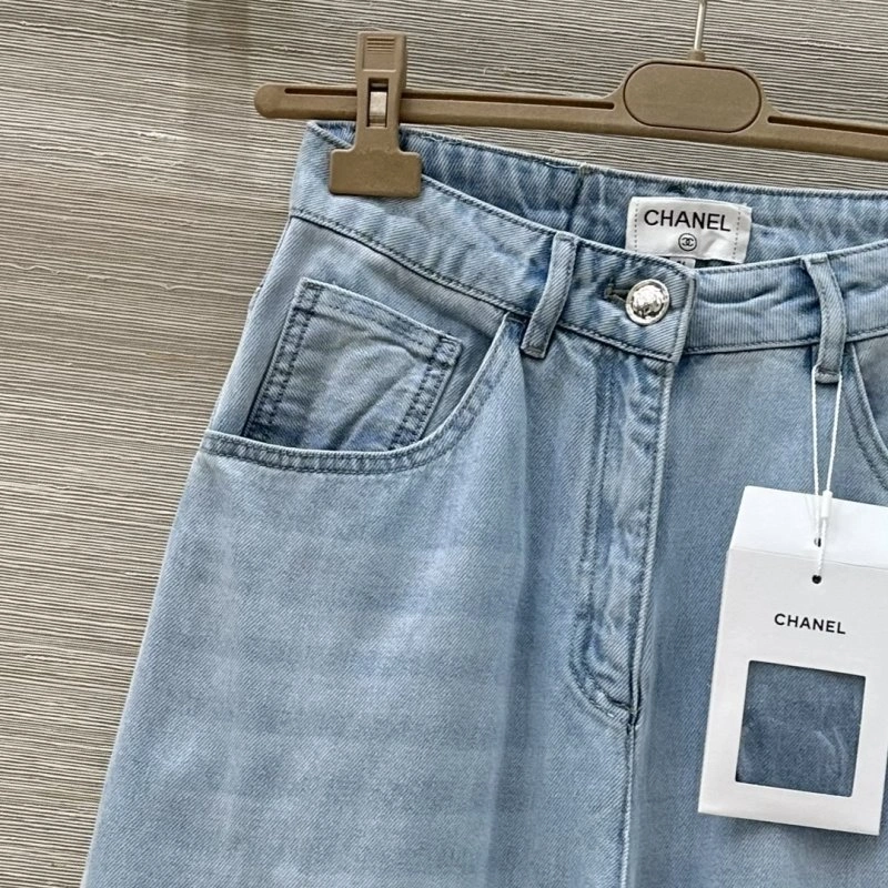 Neat Chanel Jeans 110663