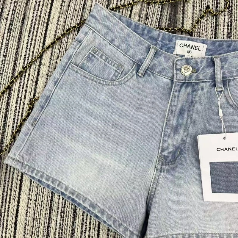 Packable Chanel Jeans 110668