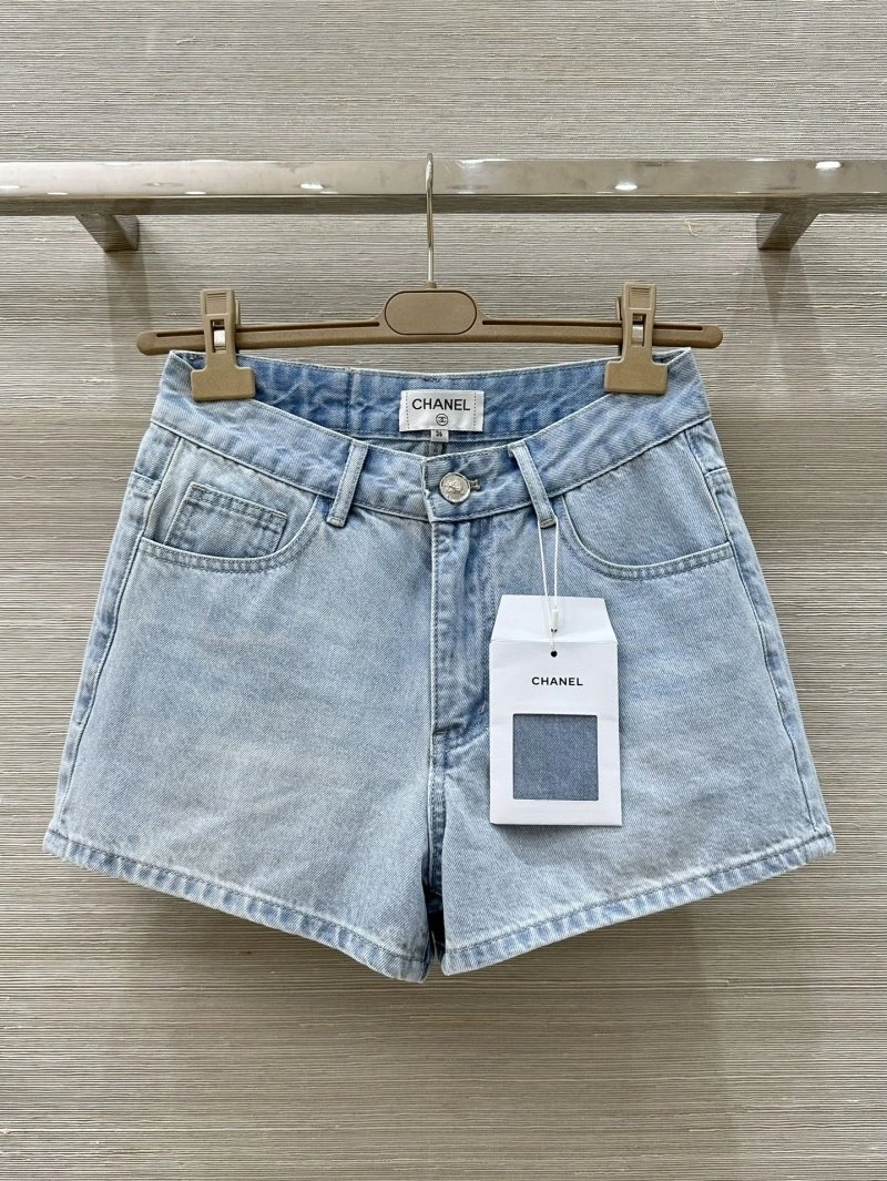 Chic Chanel Jeans 110656