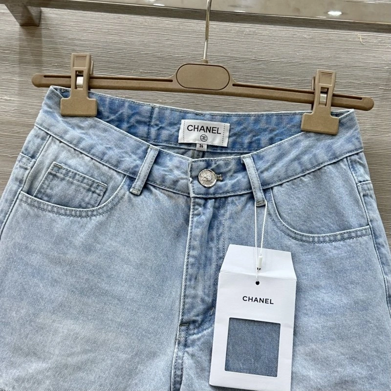 Chic Chanel Jeans 110656
