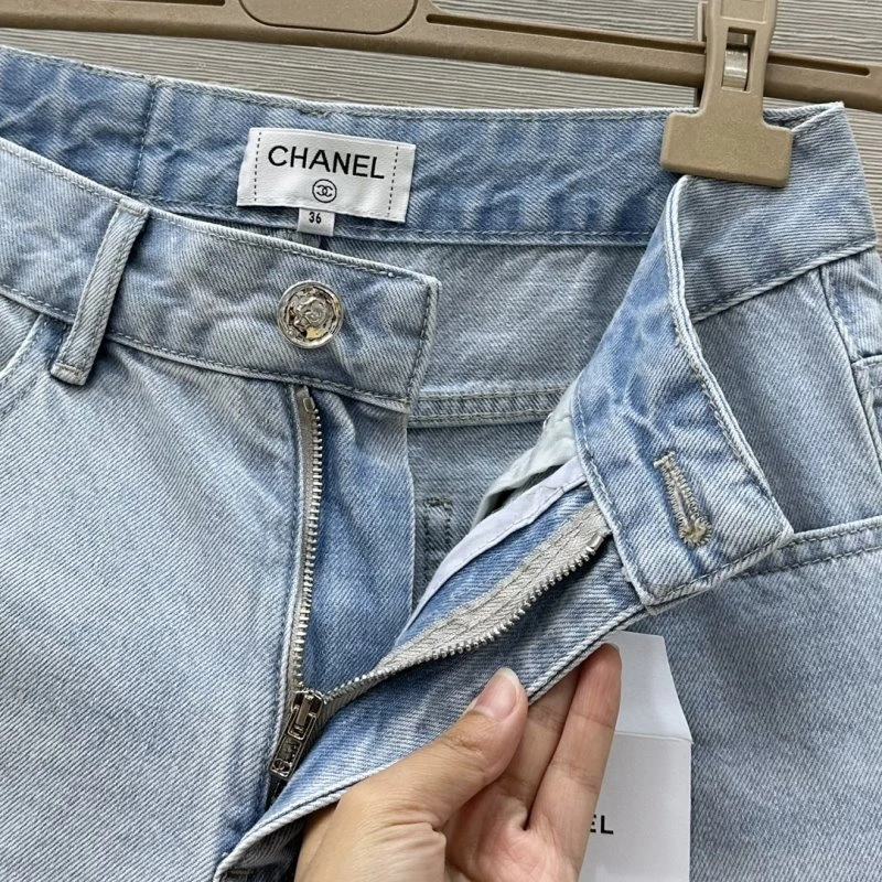 Chic Chanel Jeans 110656