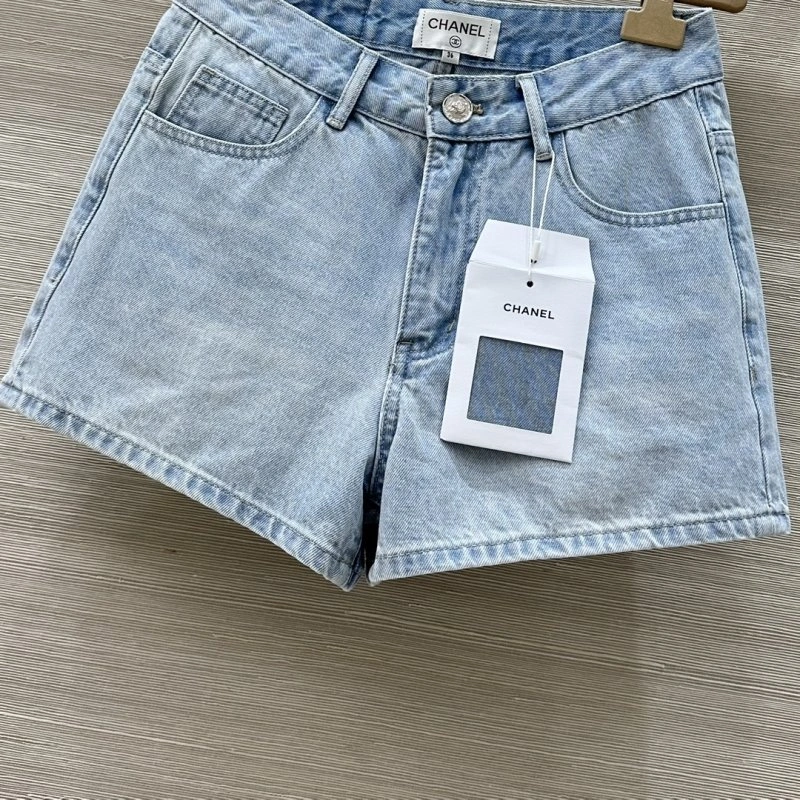 Chic Chanel Jeans 110656
