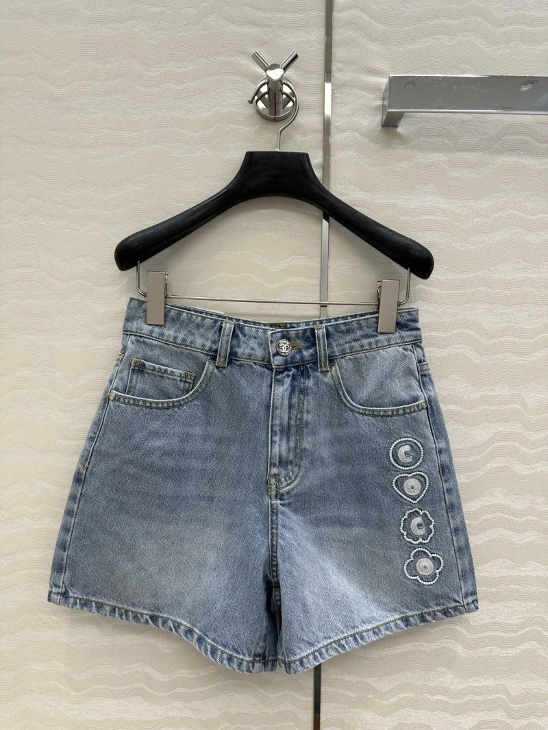 Neat Chanel Jeans 110657
