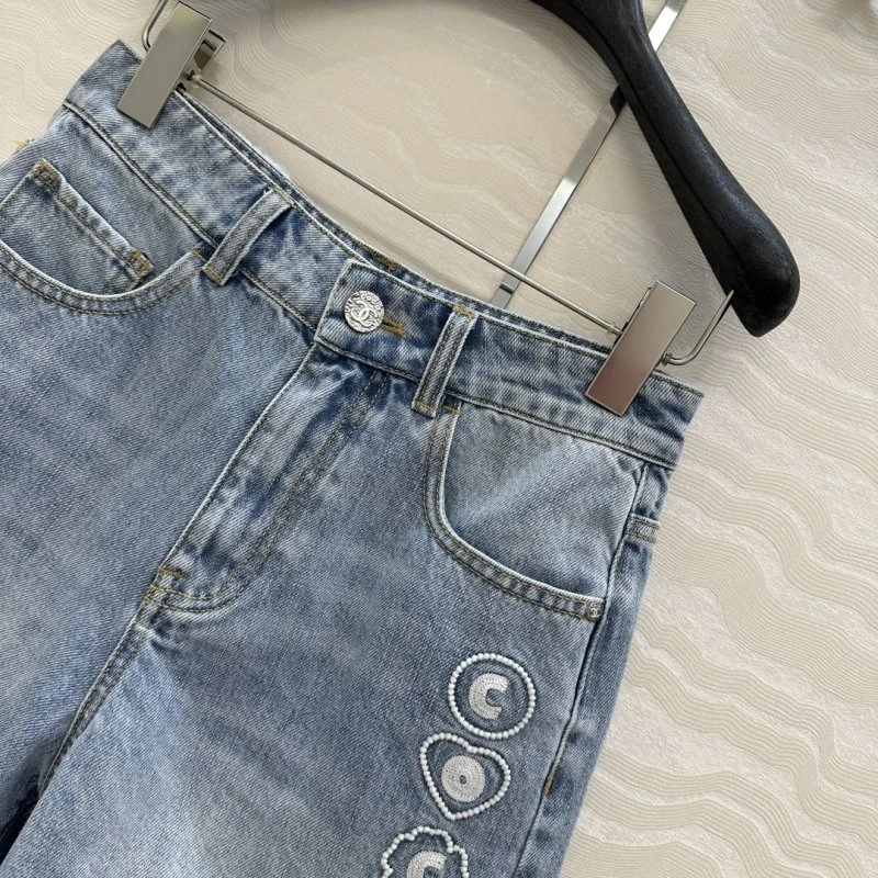 Neat Chanel Jeans 110657
