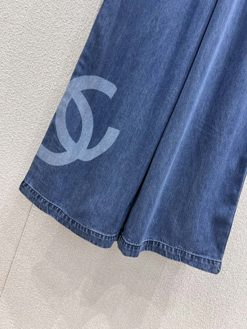 Minimalist Chanel Jeans 110682