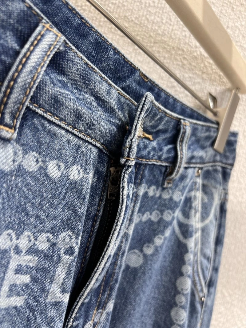 Unique Chanel Jeans 110674
