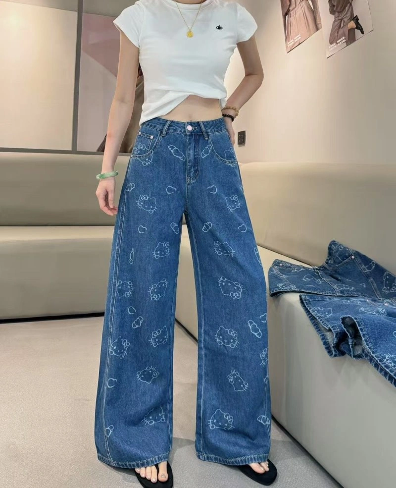 Snug Chanel Jeans 110651
