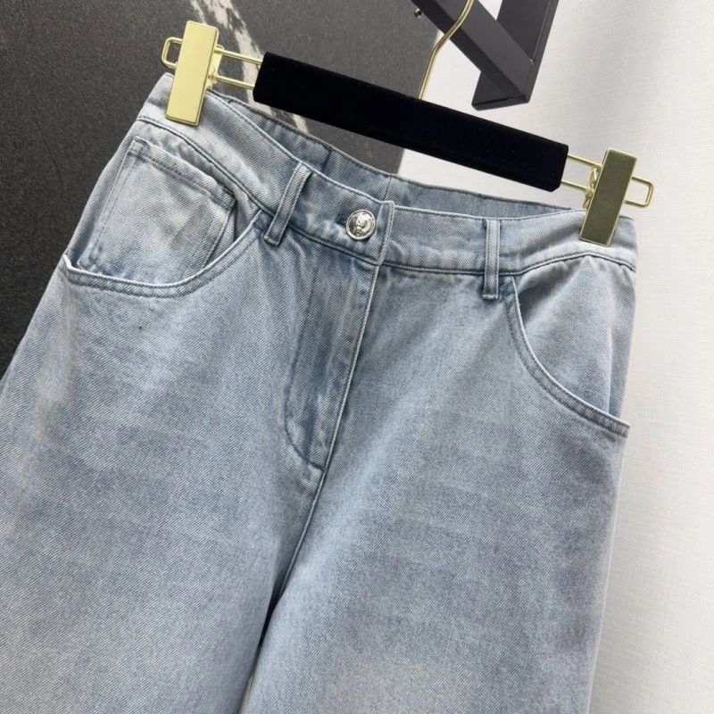 Sophisticated Chanel Jeans 110626