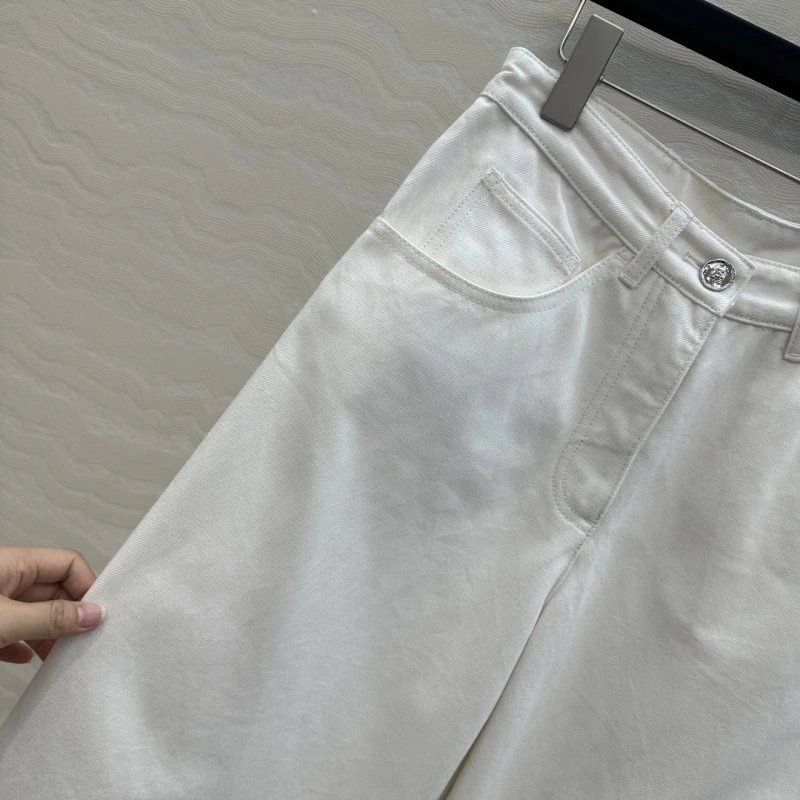Chanel Jeans Sporty 110639