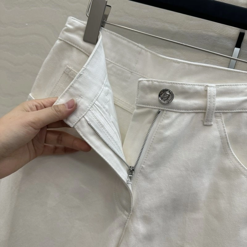 Chanel Jeans Sporty 110639
