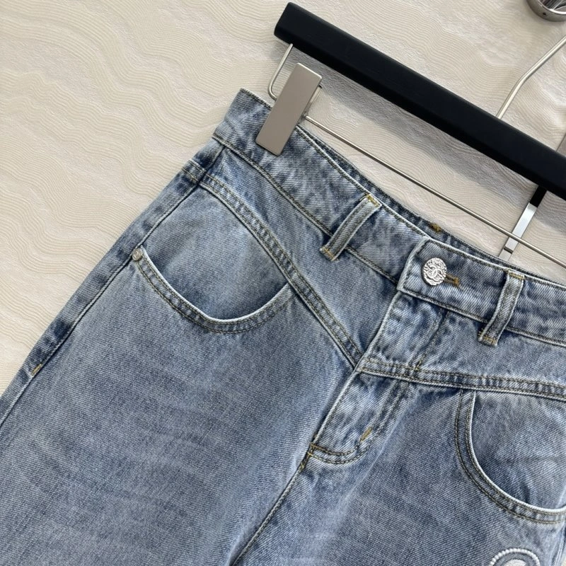 Neat Chanel Jeans 110641