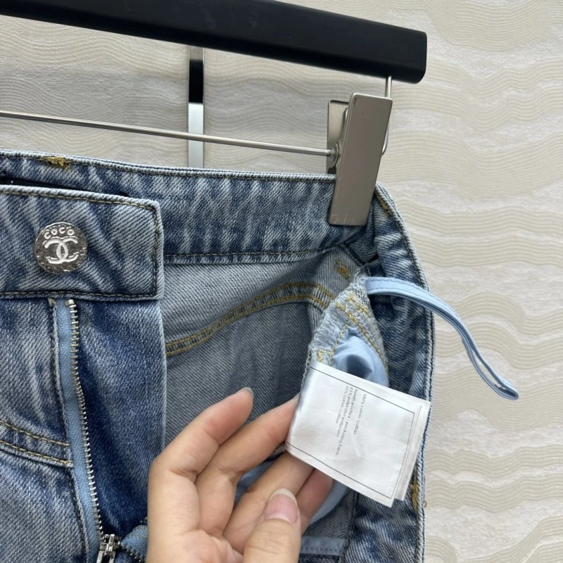 Neat Chanel Jeans 110641