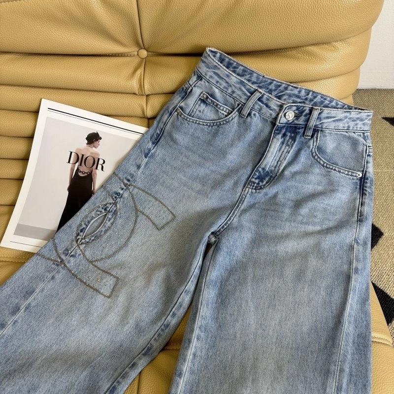 Flexible Chanel Jeans 110617