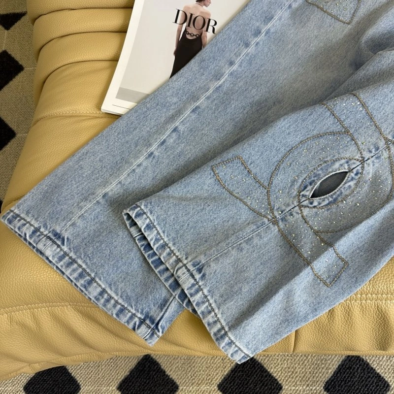 Flexible Chanel Jeans 110617