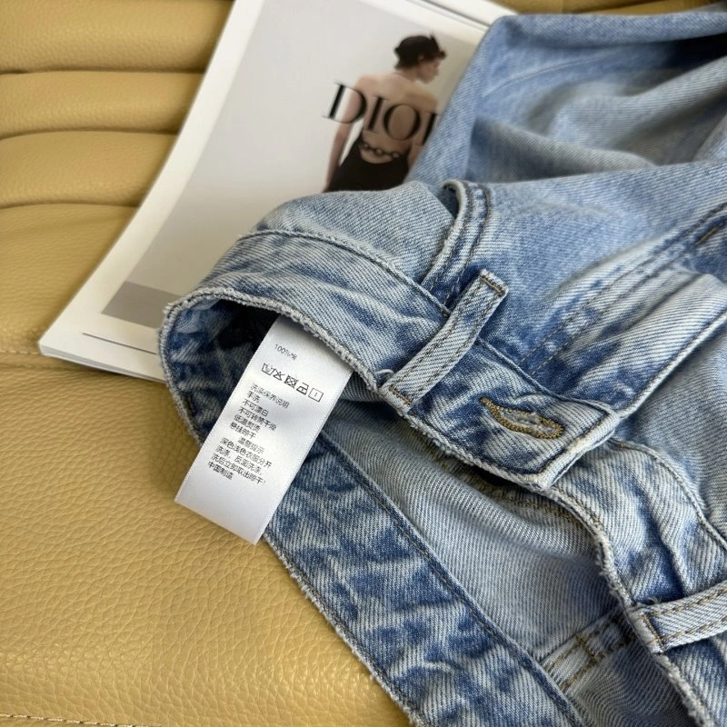 Flexible Chanel Jeans 110617