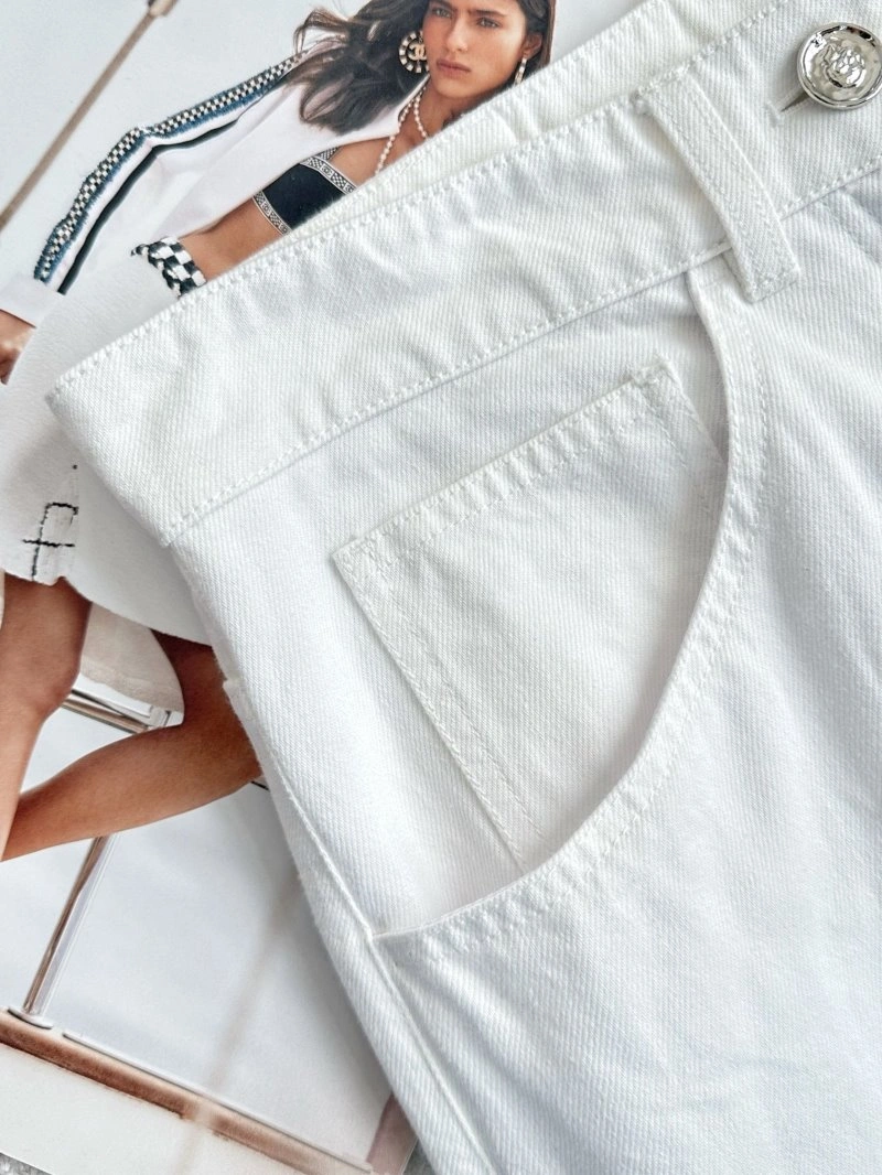 Chanel Jeans Sleek 110627