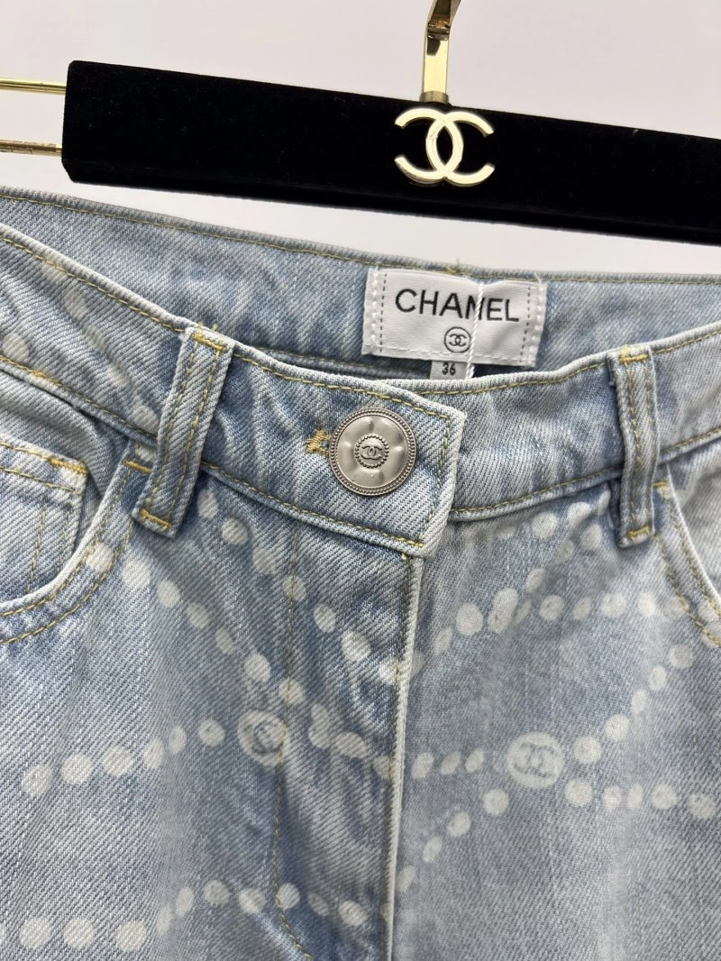 Chanel Jeans TravelReady 110620