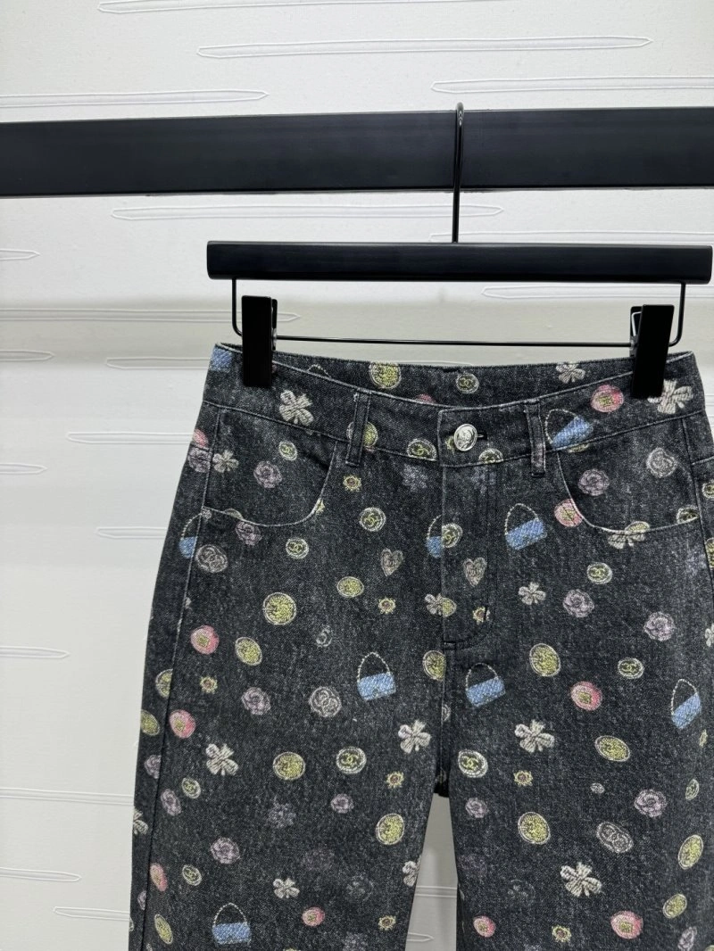 TechFriendly Chanel Jeans 110640