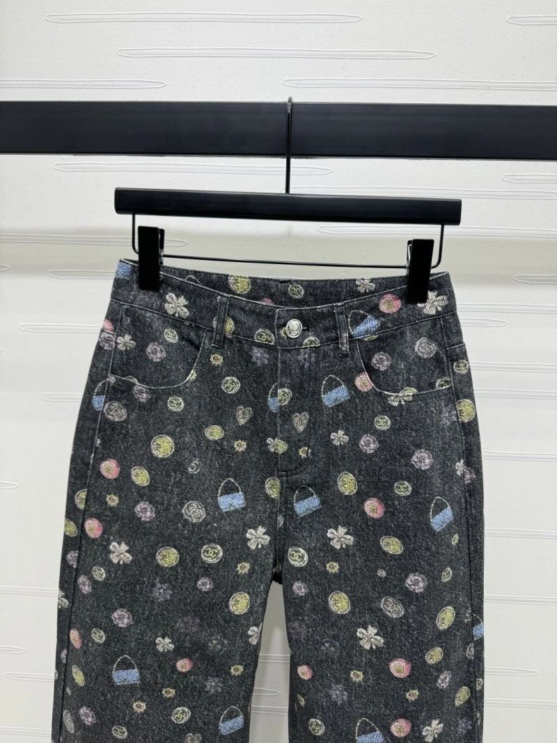 TechFriendly Chanel Jeans 110640