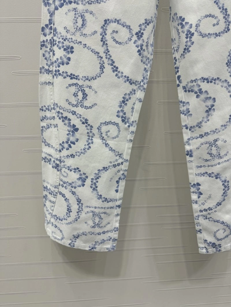 Functional Chanel Jeans 110609