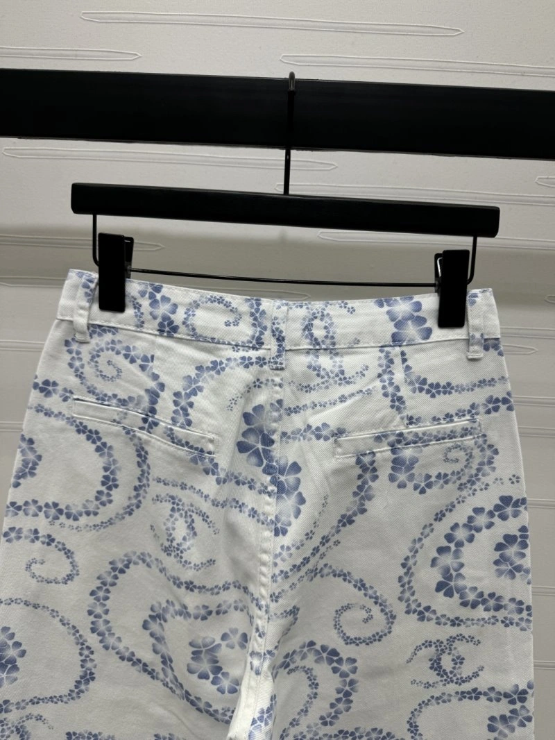 Functional Chanel Jeans 110609