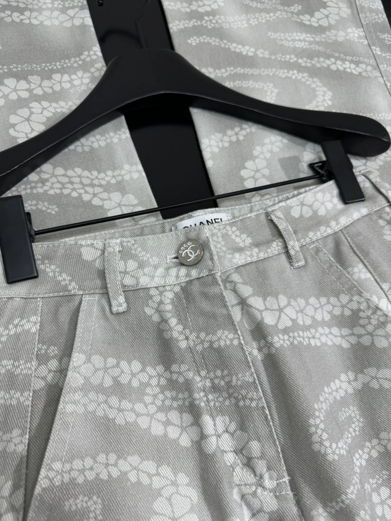 Casual Chanel Jeans 110593