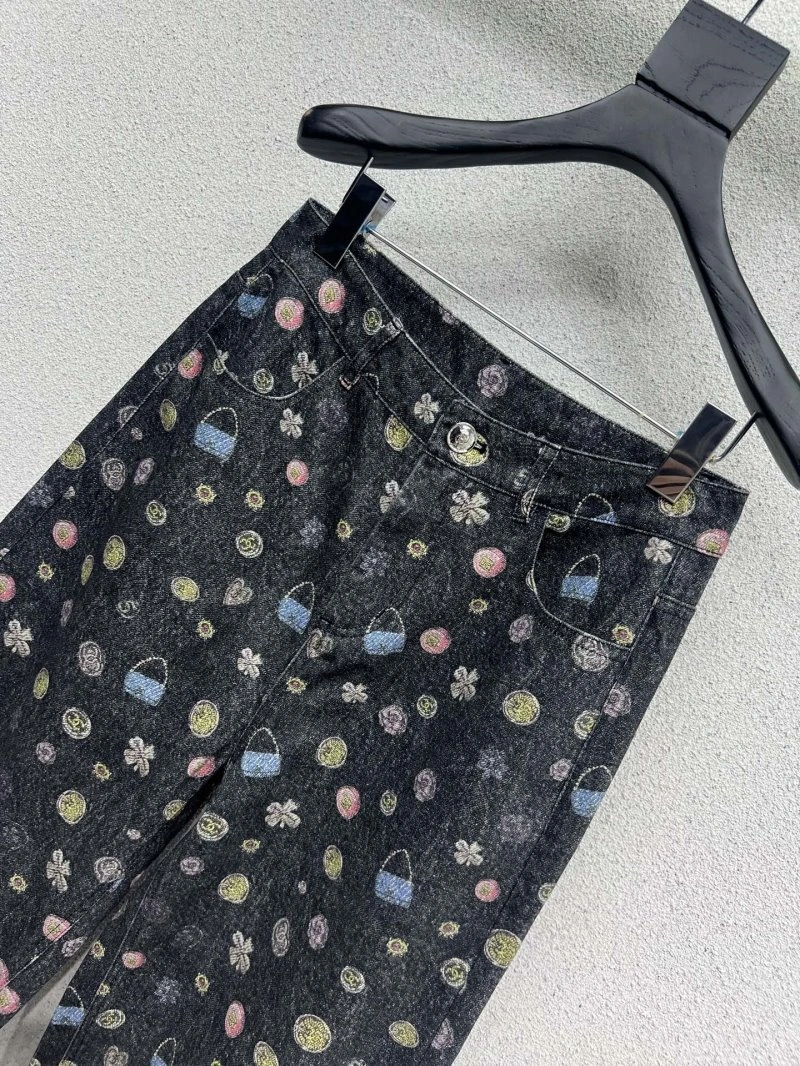 Sophisticated Chanel Jeans 110581
