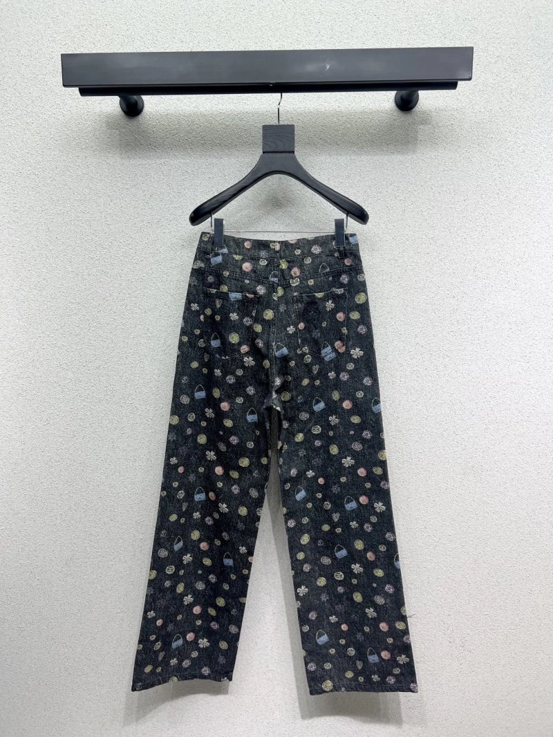Sophisticated Chanel Jeans 110581