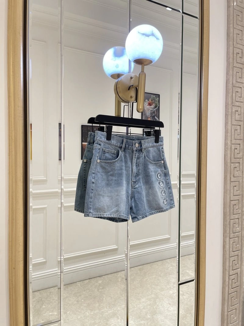 Chanel Jeans Minimalist 110602