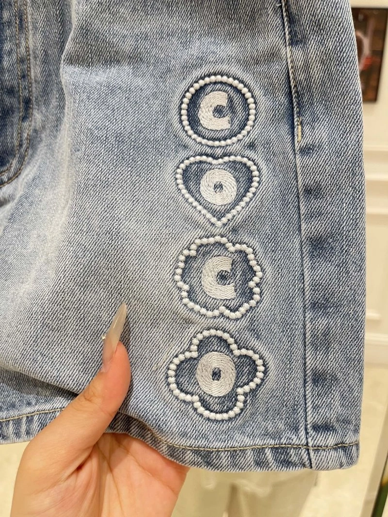 Chanel Jeans Minimalist 110602