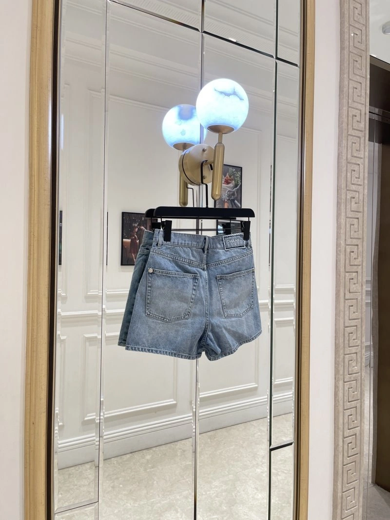 Chanel Jeans Minimalist 110602