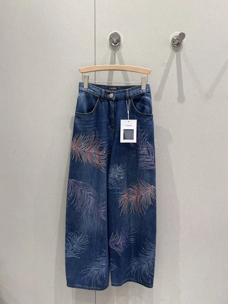 Unique Chanel Jeans 108229