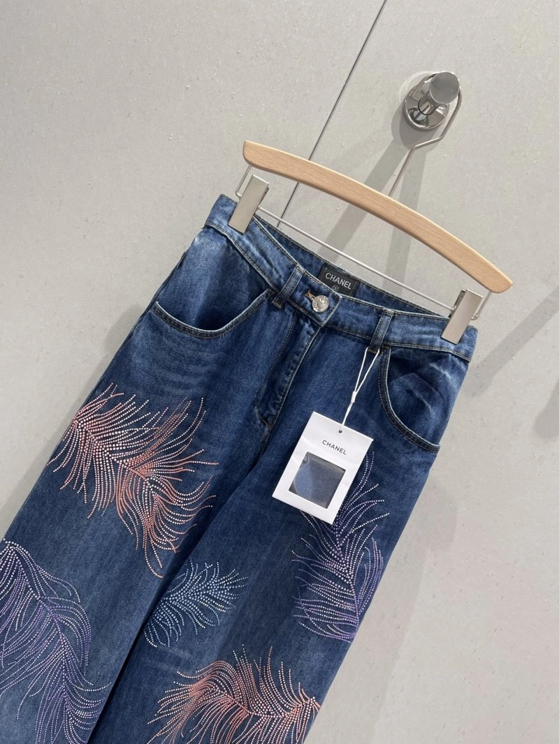 Unique Chanel Jeans 108229
