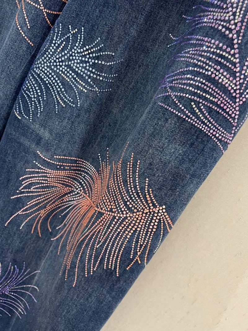 Unique Chanel Jeans 108229