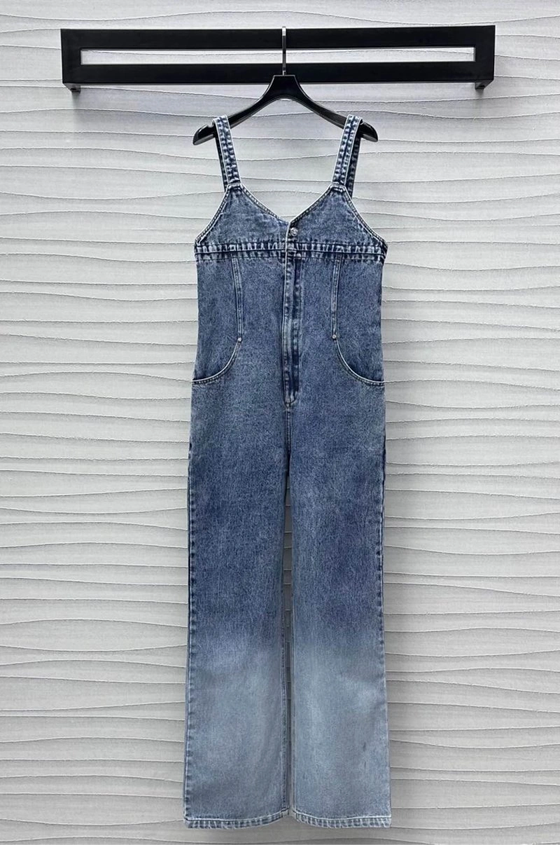 WellDesigned Chanel Jeans 108224