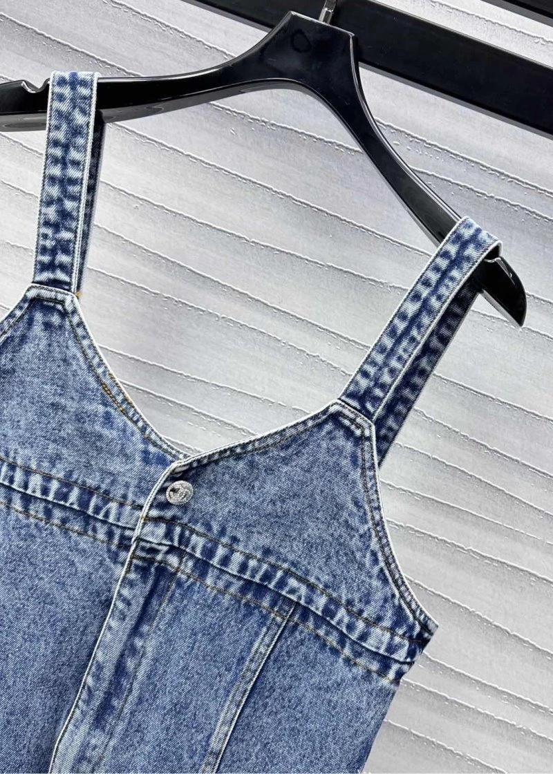 WellDesigned Chanel Jeans 108224