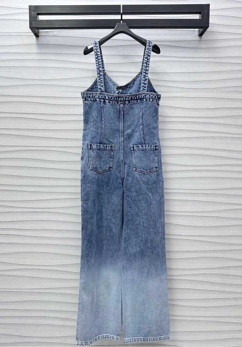 WellDesigned Chanel Jeans 108224