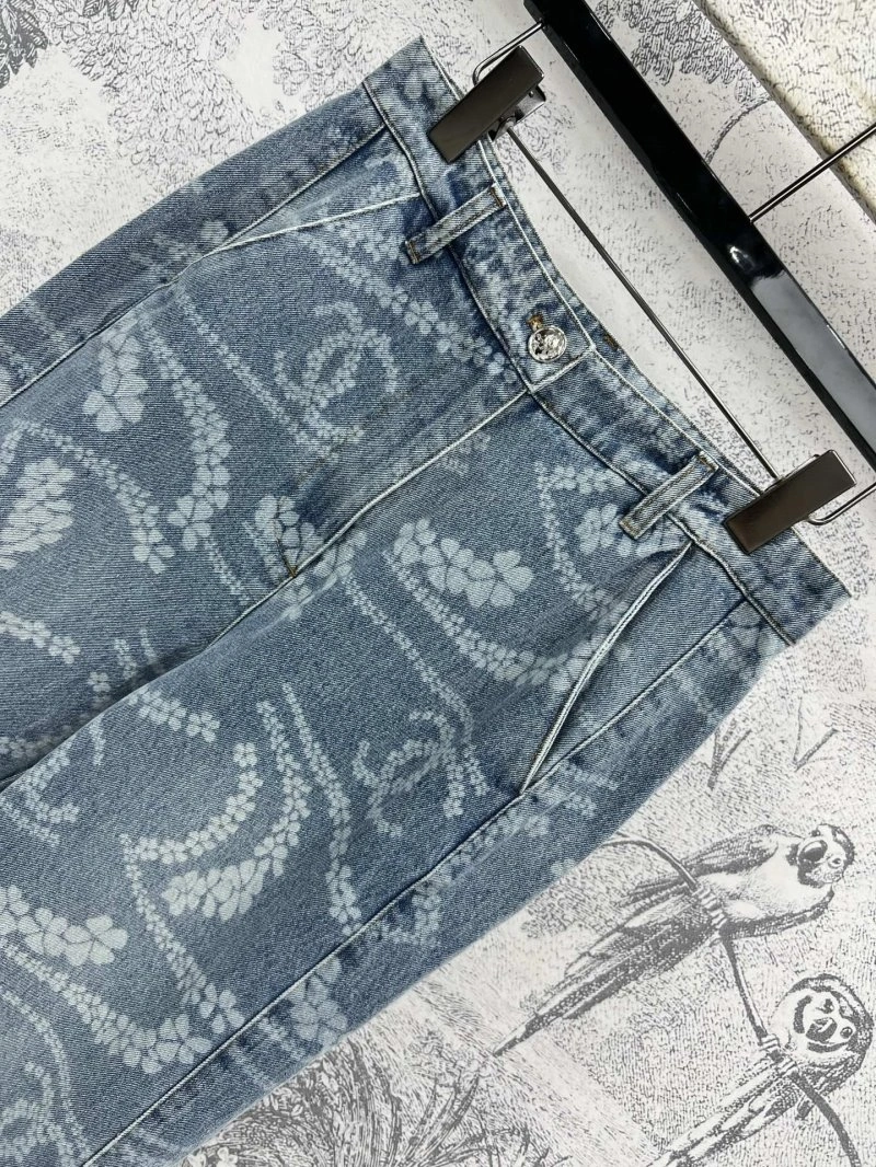 Chanel Jeans Practical 108194