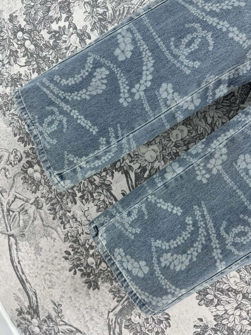 Chanel Jeans Practical 108194
