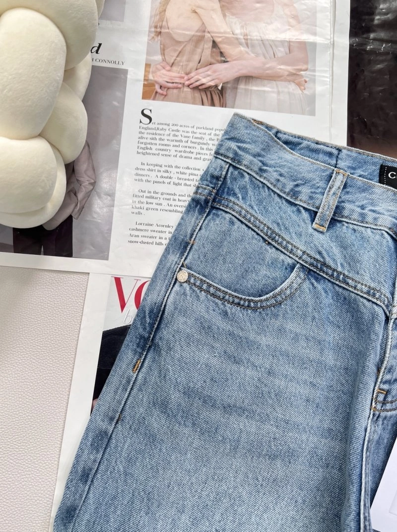Sporty Chanel Jeans 108215
