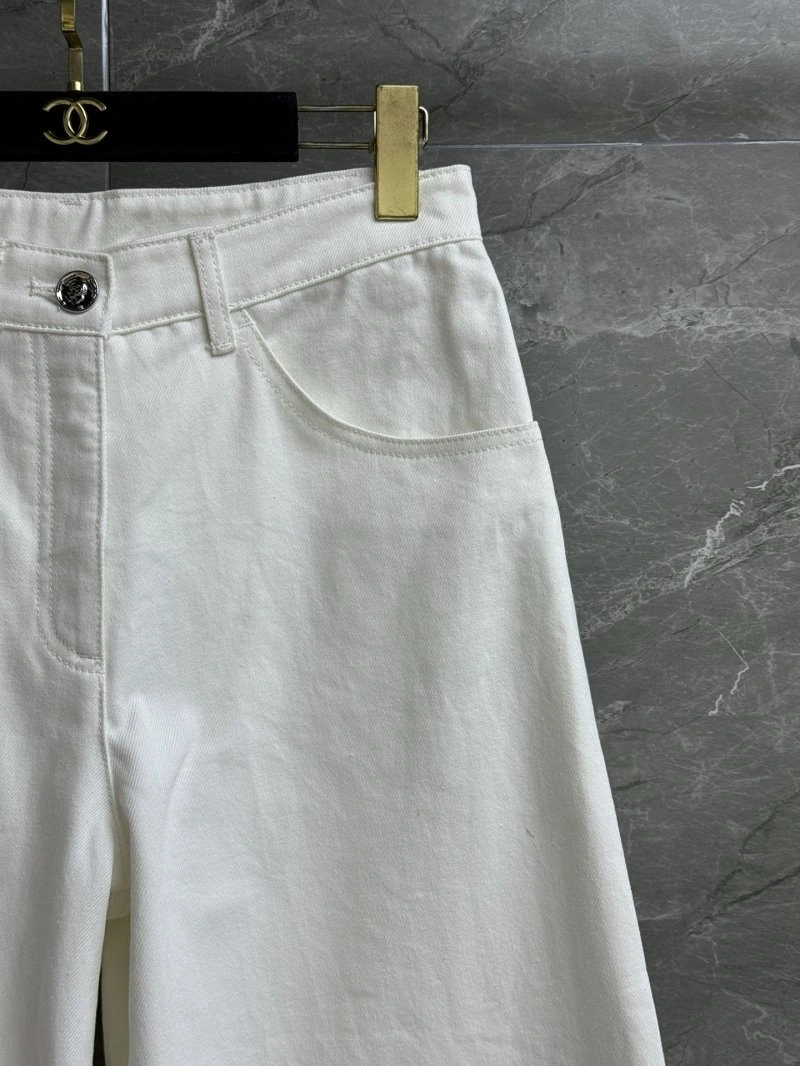 Tailored Chanel Jeans 108214