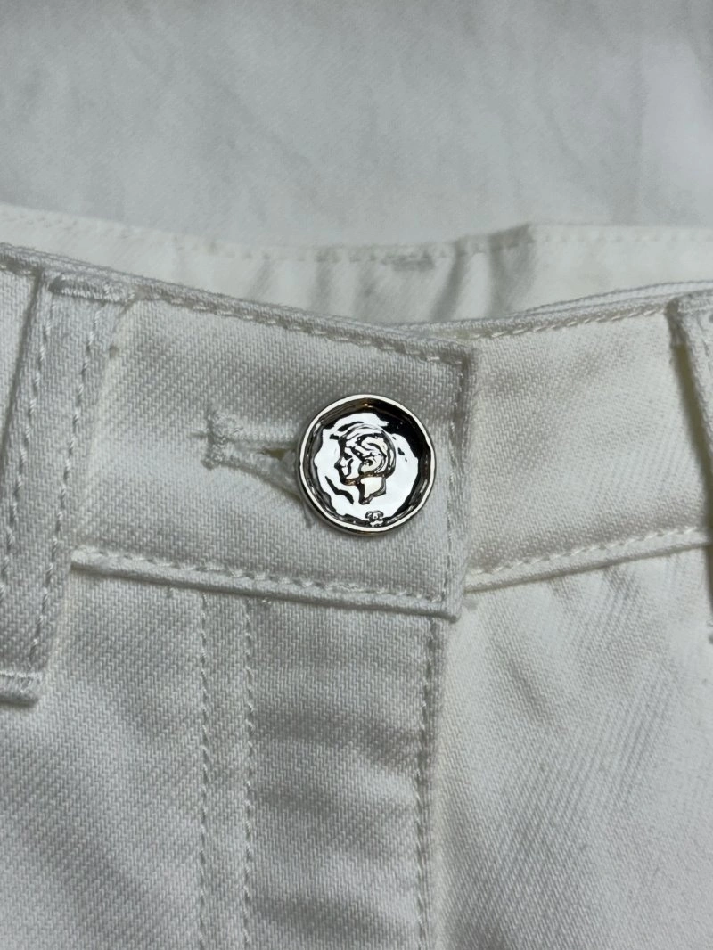 Tailored Chanel Jeans 108214