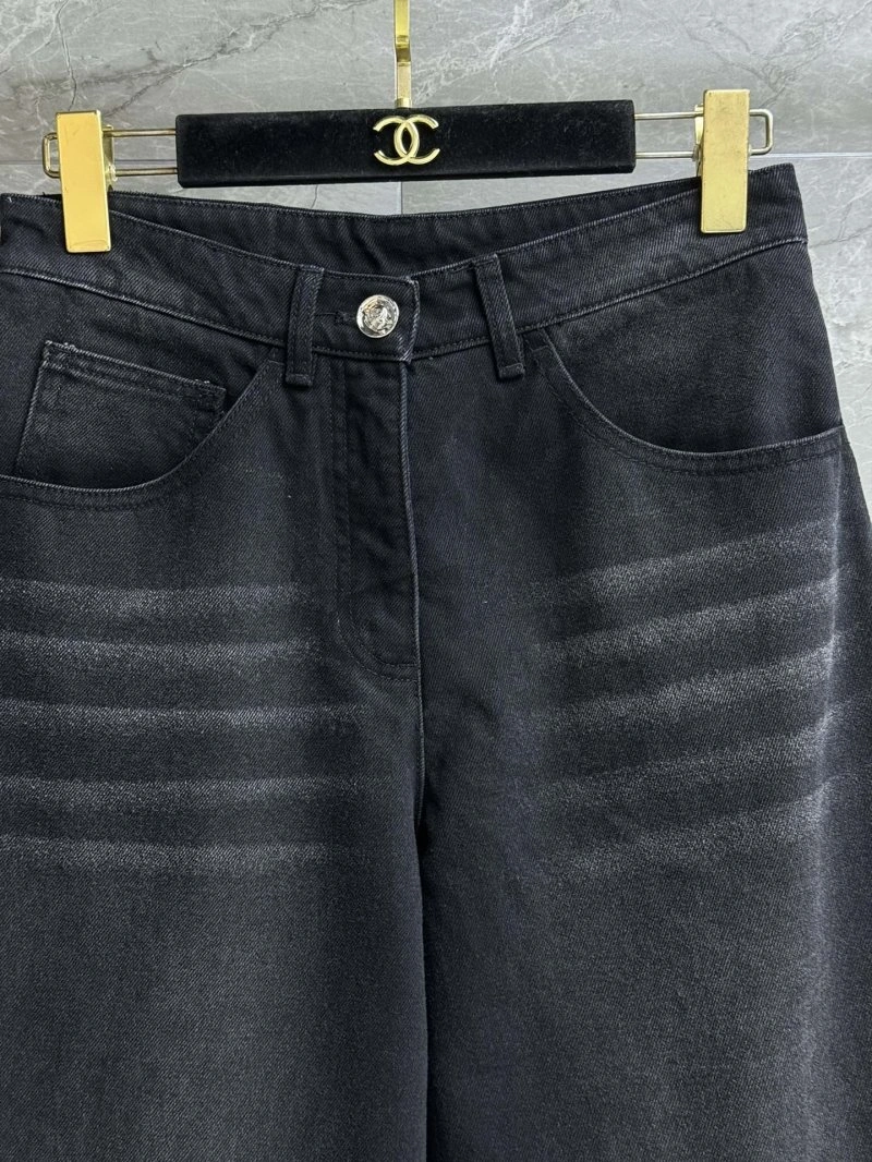 Bold Chanel Jeans 108191