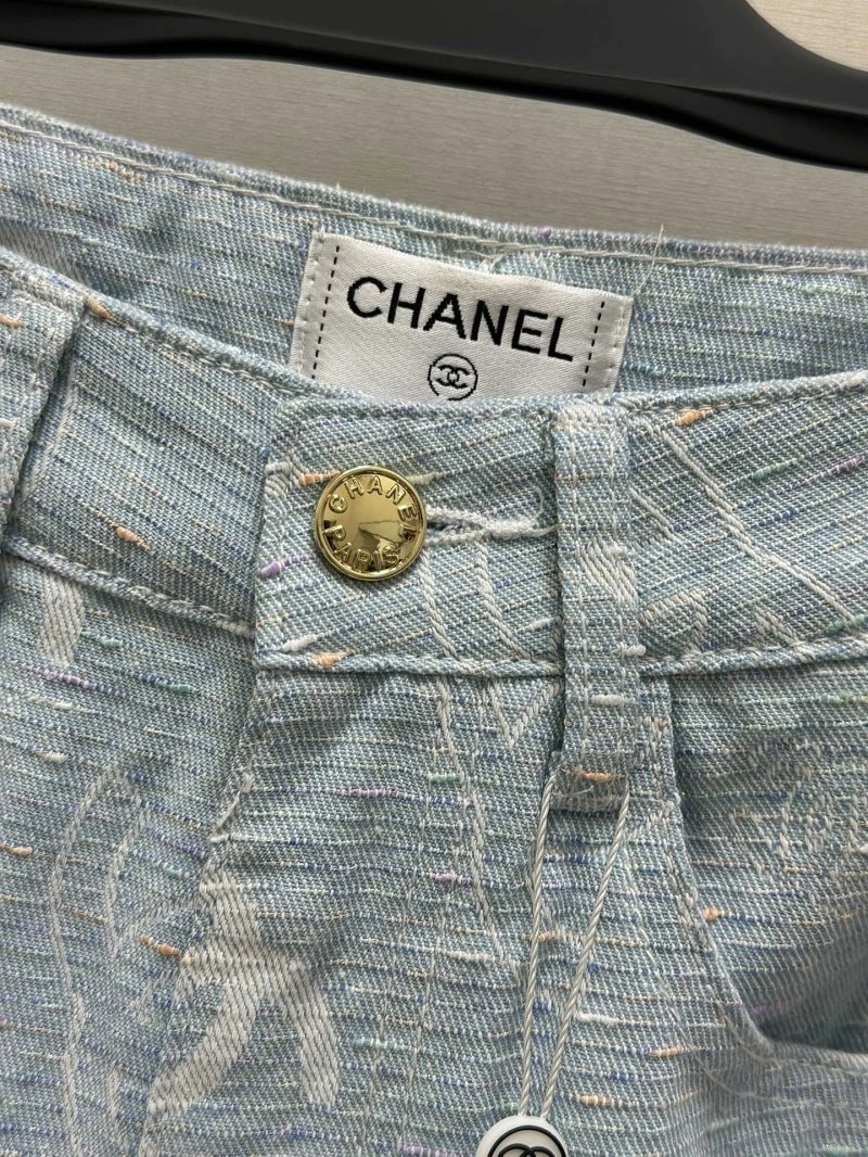 Bold Chanel Jeans 108183