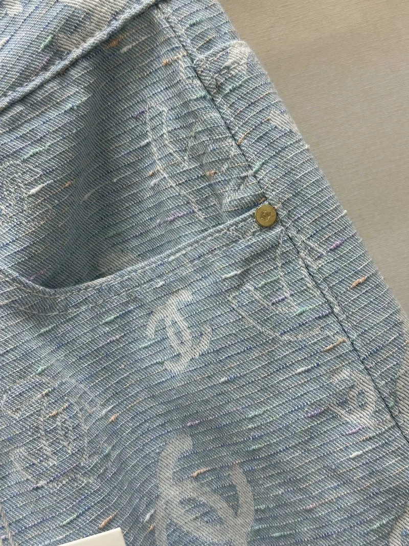 Bold Chanel Jeans 108183