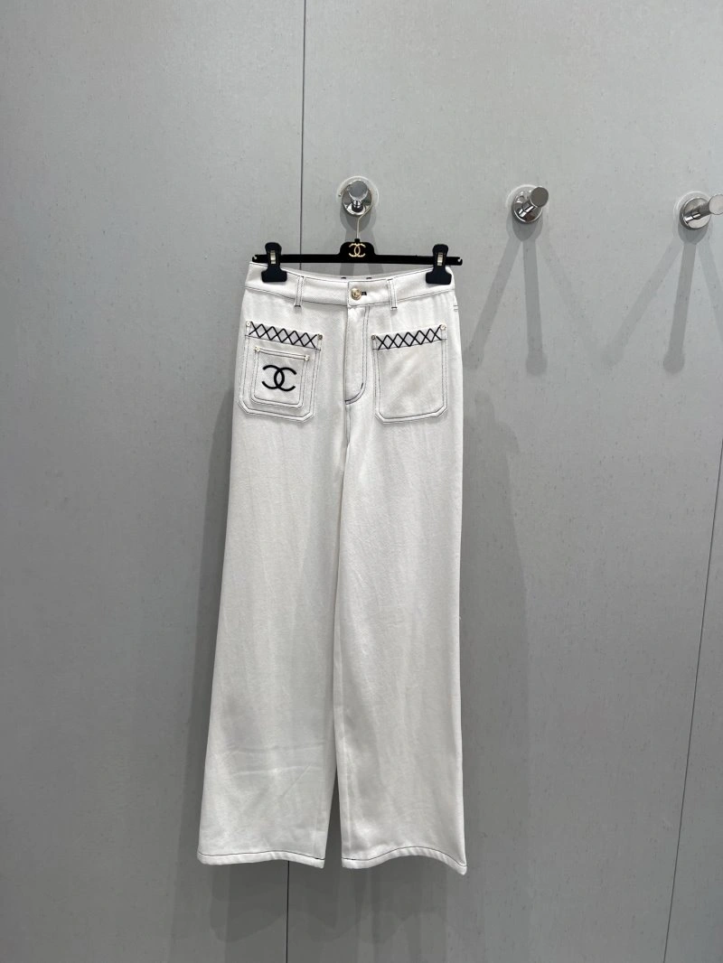 Packable Chanel Jeans 108181