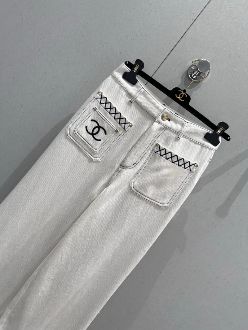 Packable Chanel Jeans 108181